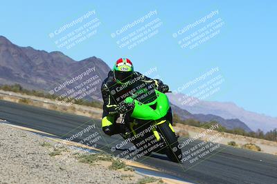 media/Mar-12-2022-SoCal Trackdays (Sat) [[152081554b]]/Turn 14 Inside (155pm)/